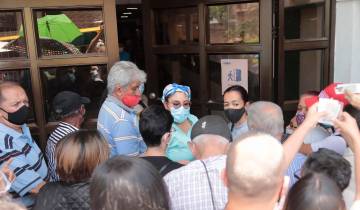Reportan aglomeraciones por vacunas en San Javier $!Reportan aglomeraciones por vacunas en San Javier