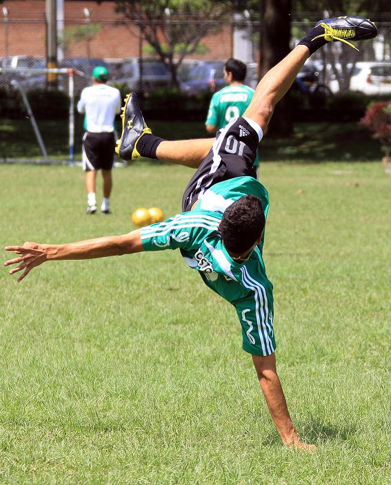 Foto: El Colombiano. Robinson Sáenz. Giovanni está volando...