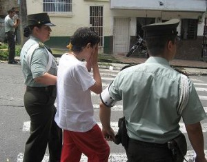 El adolescente detenido por el porte ilegal de arma de fuego.