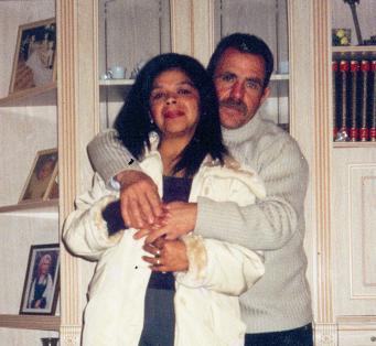 Fabiola Pulgarín junto a Domingo, su esposo y asesino.