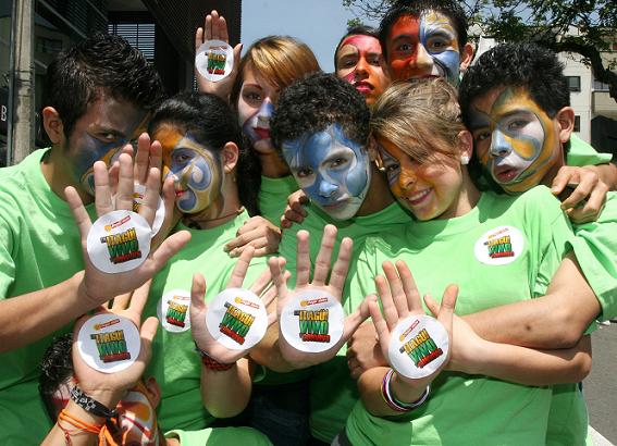 Los niños fueron protagonistas de la marcha en Itagüí. Foto de Juan Antonio Sánchez.