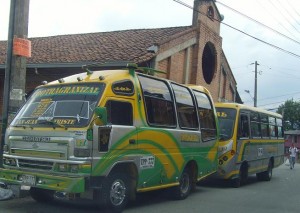 Por miedo, 30 microbuses estuvieron parados tres días.