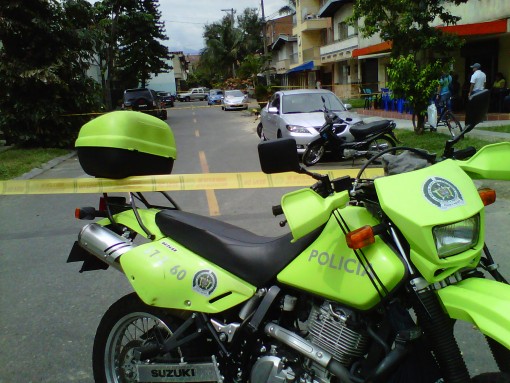 En esta calle de Medellín fue asesinado el mayor (r) Óscar Mora. Cortesía.