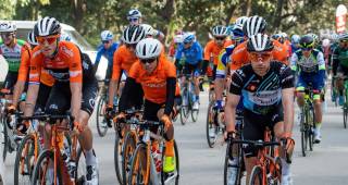 Sergio Higuita (centro) adquirió experiencia internacional con el Manzana Postobón. En 2018 fue campeón de la montaña en el Tour de China. También ganó etapa en Vuelta a Colombia. FOTO EFE Sergio Higuita (centro) adquirió experiencia internacional con el Manzana Postobón. En 2018 fue campeón de la montaña en el Tour de China. También ganó etapa en Vuelta a Colombia. FOTO EFE