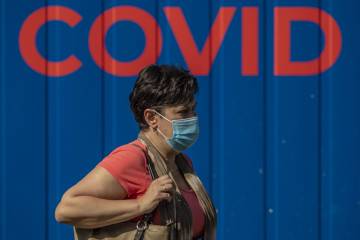 Covid tendría segunda ola, aumentan restricciones en Europa Covid tendría segunda ola, aumentan restricciones en Europa