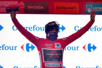 Carapaz le arrebata a Roglic camiseta de líder en Vuelta a España Carapaz le arrebata a Roglic camiseta de líder en Vuelta a España