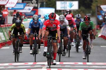 Chaves da pelea entre los mejores de la Vuelta Chaves da pelea entre los mejores de la Vuelta