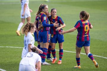 Barcelona golea al Real Madrid en primer Clásico femenino Barcelona golea al Real Madrid en primer Clásico femenino
