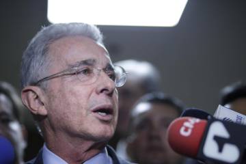 Uribe dice que minga indígena es excusa para “toma socialista del Estado” Uribe dice que minga indígena es excusa para “toma socialista del Estado”