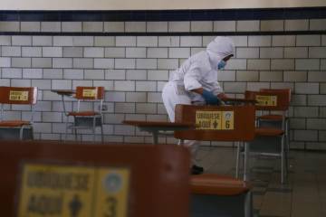 Protocolo definitivo del regreso a clases presenciales en Colombia Protocolo definitivo del regreso a clases presenciales en Colombia