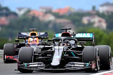 Mercedes y Hamilton dominan con facilidad primeros ensayos de Hungría Mercedes y Hamilton dominan con facilidad primeros ensayos de Hungría