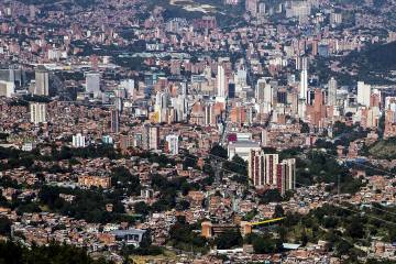Miembros constituyentes de la veeduría Todos por Medellín Miembros constituyentes de la veeduría Todos por Medellín