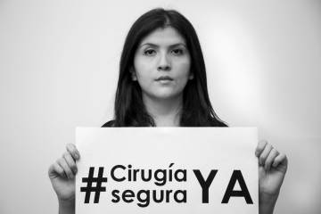 Lorena Beltrán y su campaña CirugíaSeguraYA Lorena Beltrán y su campaña CirugíaSeguraYA