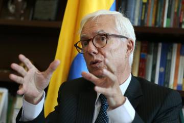 Jorge Robledo anuncia el nombre de su nuevo partido: Dignidad Jorge Robledo anuncia el nombre de su nuevo partido: Dignidad