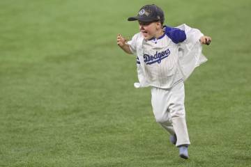 Dodgers, campeones de la Serie Mundial de béisbol al dominar 4-2 a Rays de Tampa Dodgers, campeones de la Serie Mundial de béisbol al dominar 4-2 a Rays de Tampa
