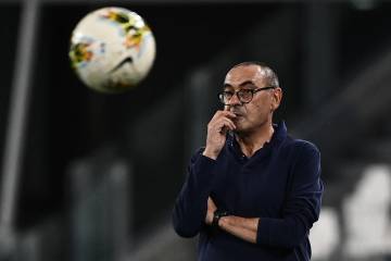 El Juventus destituye a Maurizio Sarri como técnico El Juventus destituye a Maurizio Sarri como técnico