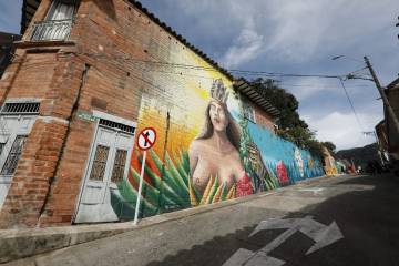 En Venecia inauguran la nueva Calle de los murales En Venecia inauguran la nueva Calle de los murales