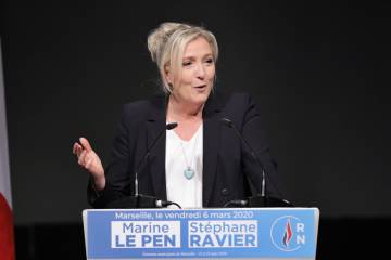 En Francia, política Marine Le Pen critica acuerdo de Europa ante pandemia En Francia, política Marine Le Pen critica acuerdo de Europa ante pandemia