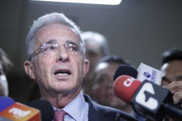 Álvaro Uribe perdió tutela contra la serie Matarife Álvaro Uribe perdió tutela contra la serie Matarife