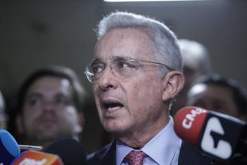 Corte Suprema de Justicia aplazó para el lunes decisión sobre el caso Uribe Corte Suprema de Justicia aplazó para el lunes decisión sobre el caso Uribe