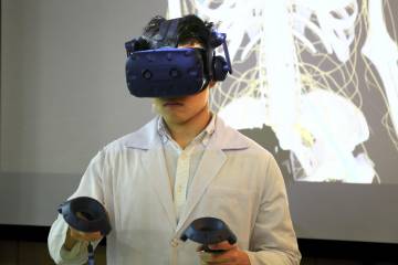 Anatomía con gafas de realidad virtual, así es el curso de HTC y la Universidad de Medicina de Taipei Anatomía con gafas de realidad virtual, así es el curso de HTC y la Universidad de Medicina de Taipei