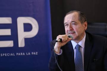 JEP elige al magistrado Eduardo Cifuentes como nuevo presidente y a la magistrada Alexandra Sandoval como vicepresidenta JEP elige al magistrado Eduardo Cifuentes como nuevo presidente y a la magistrada Alexandra Sandoval como vicepresidenta
