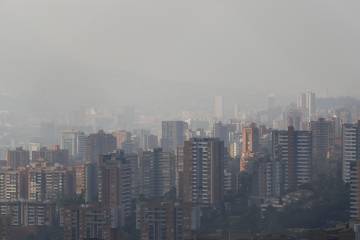 Calidad del aire en Medellín y el Valle de Aburrá no mejora pese a cuarentena nacional Calidad del aire en Medellín y el Valle de Aburrá no mejora pese a cuarentena nacional