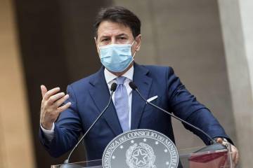 Italia anuncia restricciones en cines, teatros, bares y restaurantes ante covid Italia anuncia restricciones en cines, teatros, bares y restaurantes ante covid