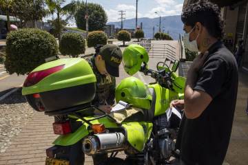 En Medellín se han aplicado más de 12 mil comparendos por violar cuarentena En Medellín se han aplicado más de 12 mil comparendos por violar cuarentena