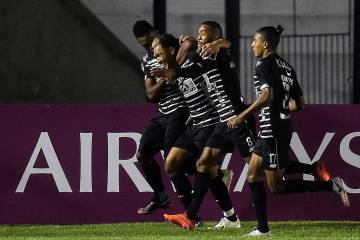 Teófilo Gutiérrez dio el triunfo a Junior sobre Plaza Colonia en Copa Sudamericana Teófilo Gutiérrez dio el triunfo a Junior sobre Plaza Colonia en Copa Sudamericana