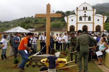 Piloto de hogares ecológicos en El Aro arranca con 88 familias Piloto de hogares ecológicos en El Aro arranca con 88 familias