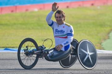 Suspenden sedación de Zanardi y le trasladan a centro de rehabilitación Suspenden sedación de Zanardi y le trasladan a centro de rehabilitación