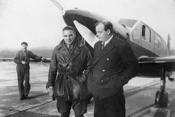 Antoine de Saint-Exupéry voló con alas bien abiertas Antoine de Saint-Exupéry voló con alas bien abiertas