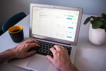 Apple prepara motor de búsqueda para competir con Google y contenido para enfrentar a Netflix Apple prepara motor de búsqueda para competir con Google y contenido para enfrentar a Netflix