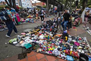 Los venteros y la pandemia en el Bazar de los puentes Los venteros y la pandemia en el Bazar de los puentes