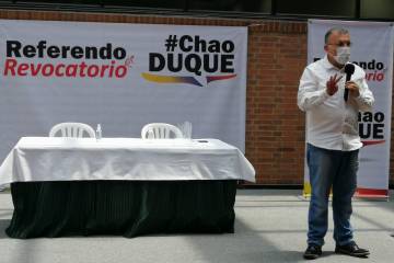 Inscriben comité promotor para referendo de revocatoria de Duque Inscriben comité promotor para referendo de revocatoria de Duque