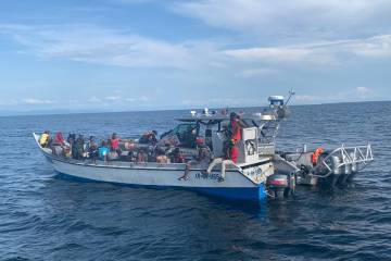 Armada atiende a 94 migrantes en Acandí, Chocó Armada atiende a 94 migrantes en Acandí, Chocó