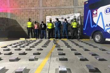 Narcoambulancia llevaba 100 kilos de cocaína en Magdalena Narcoambulancia llevaba 100 kilos de cocaína en Magdalena