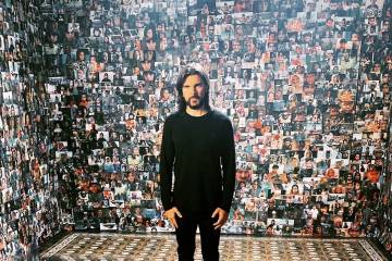 Juanes aprovecha la cuarentena para leer poesía en Instagram Juanes aprovecha la cuarentena para leer poesía en Instagram