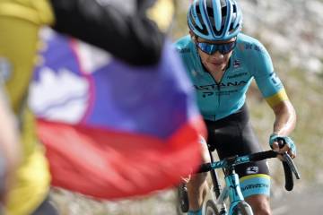 Miguel Ángel López está a 158,2 km del podio en el Tour de Francia Miguel Ángel López está a 158,2 km del podio en el Tour de Francia