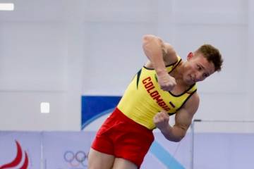 Dilan Jiménez y la gimnasia de Antioquia celebran su retorno Dilan Jiménez y la gimnasia de Antioquia celebran su retorno