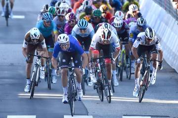 El francés Arnaud Démare es el más veloz del Giro de Italia El francés Arnaud Démare es el más veloz del Giro de Italia