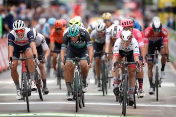 Video de caída en primera etapa de Binckbank Tour Video de caída en primera etapa de Binckbank Tour