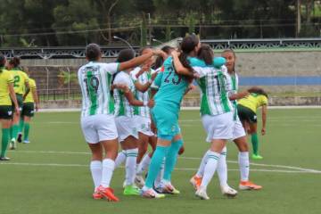 Atlético Nacional derrotó 3-0 a Bucaramanga por la Liga Femenina Atlético Nacional derrotó 3-0 a Bucaramanga por la Liga Femenina