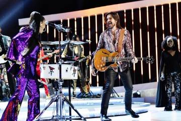Juanes fue la figura latina en el homenaje de los Grammy a Prince Juanes fue la figura latina en el homenaje de los Grammy a Prince