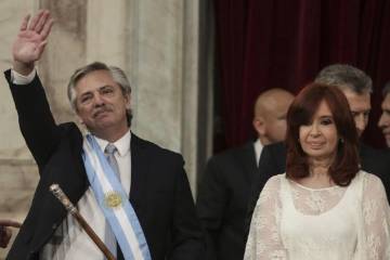 Internet, televisión y telefonía declarados como servicios públicos en Argentina Internet, televisión y telefonía declarados como servicios públicos en Argentina