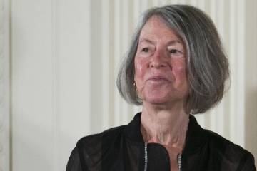 Louise Glück: una poeta en el Nobel de Literatura Louise Glück: una poeta en el Nobel de Literatura