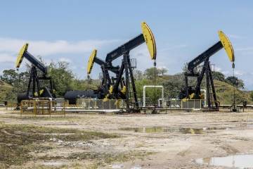 Barómetro petrolero 2020 muestra que menos personas de las regiones productoras consideran al petróleo como principal fuente de progreso Barómetro petrolero 2020 muestra que menos personas de las regiones productoras consideran al petróleo como principal fuente de progreso