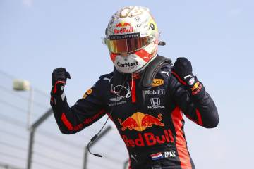 Max Verstappen, de Red Bull, ganó el Gran Premio del 70 aniversario de la Fórmula 1 Max Verstappen, de Red Bull, ganó el Gran Premio del 70 aniversario de la Fórmula 1