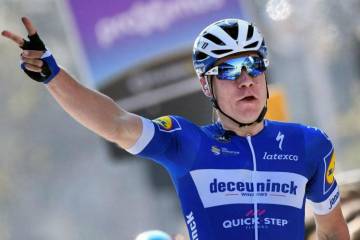 Fabio Jakobsen estaría en coma inducido tras caída en la Vuelta a Polonia Fabio Jakobsen estaría en coma inducido tras caída en la Vuelta a Polonia